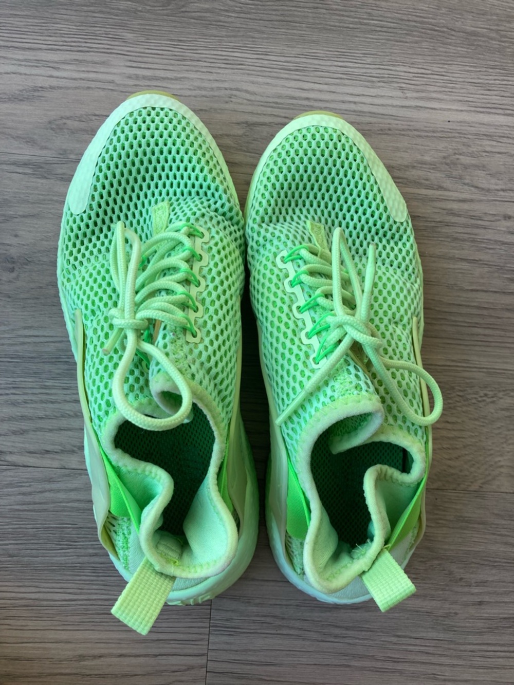 Y2K Nike Air Huarache Run neon green sneakers women’s 7 - Picture 3 of 9